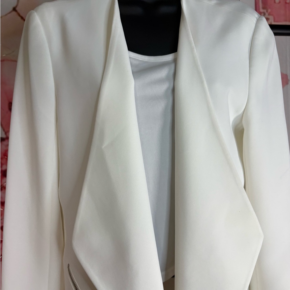 Trouve White Draped Open-Front Blazer with Zip Detail - Picture 6 of 15